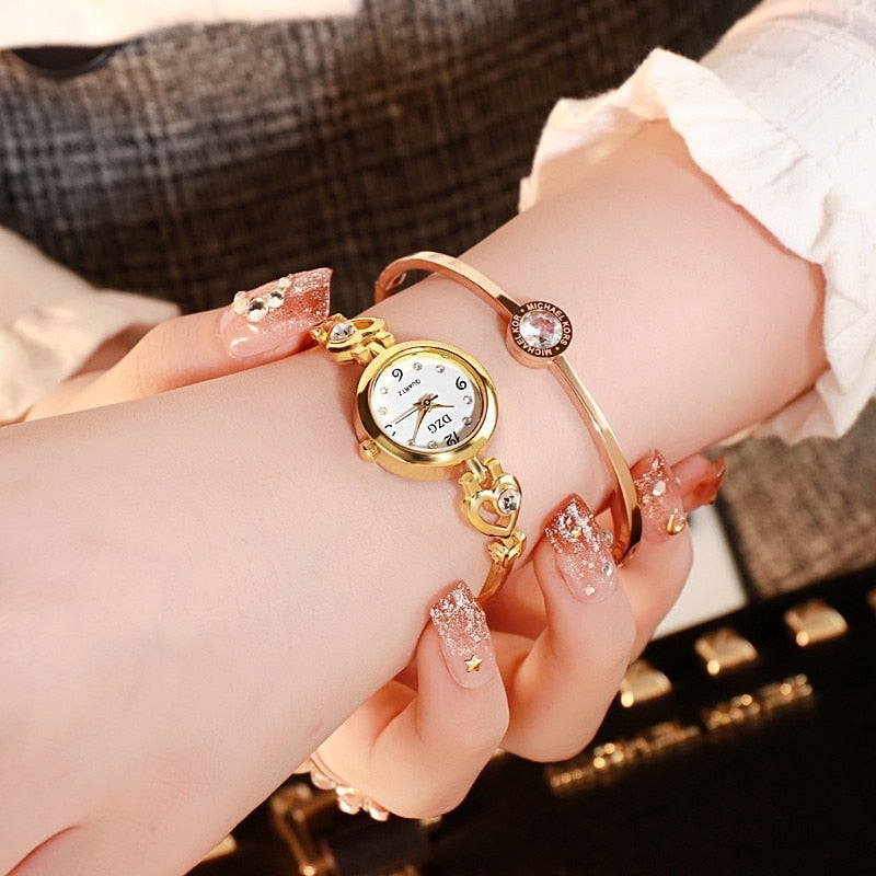 2023 Fashion Women Heart Bracelet Watch