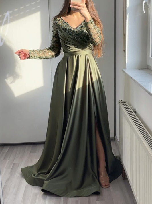 Elegant Forma Long Sleeve Dress